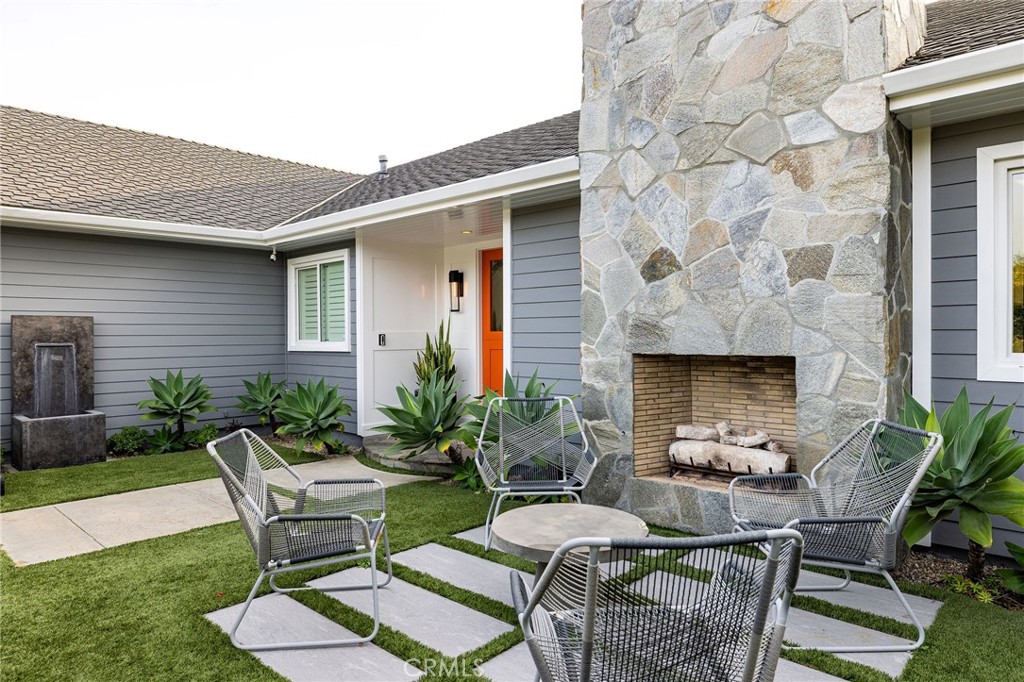 1821 Sandalwood Lane