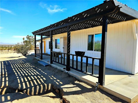 Photo of 70995 Indian Trail, 29 Palms, CA 92277 (MLS # JT26222295)