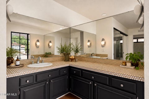 Tiny photo for 29616 Windsong Lane, Agoura Hills, CA 91301 (MLS # 226004773)