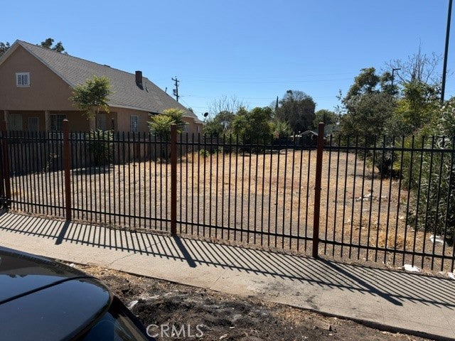 1425 S California