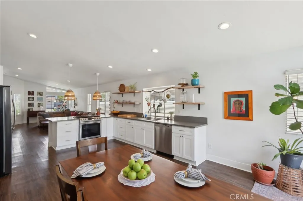 Murrieta, California 92562, United States, 3 Bedrooms Bedrooms, ,2 BathroomsBathrooms,Residential,Active,117202