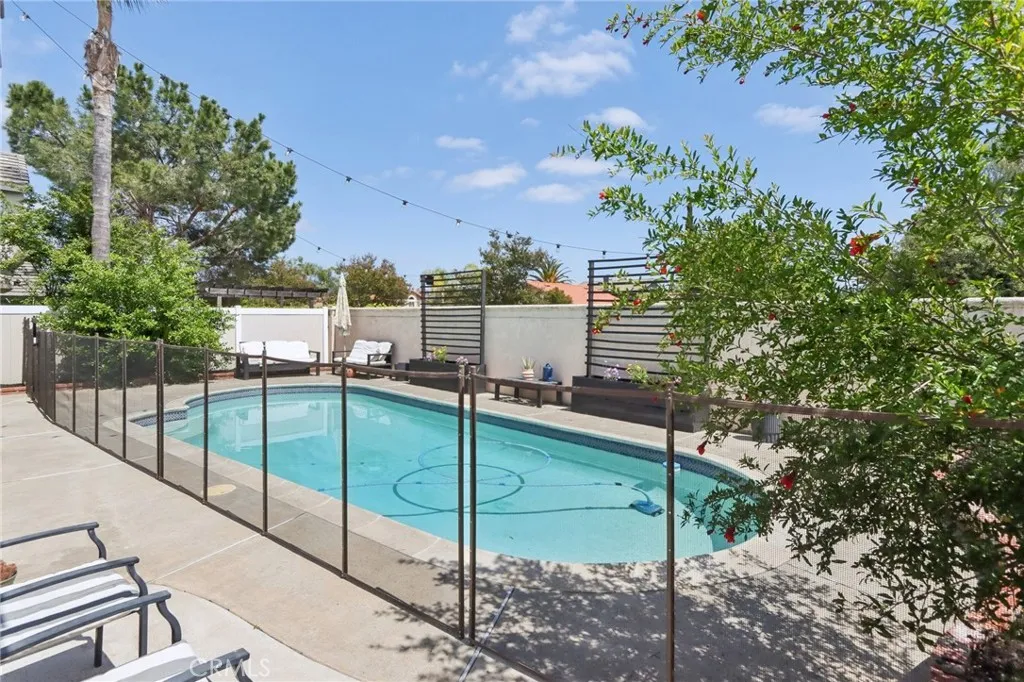 Murrieta, California 92562, United States, 3 Bedrooms Bedrooms, ,2 BathroomsBathrooms,Residential,Active,117202