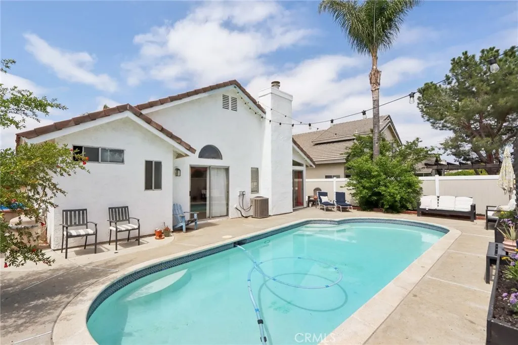 Murrieta, California 92562, United States, 3 Bedrooms Bedrooms, ,2 BathroomsBathrooms,Residential,Active,117202