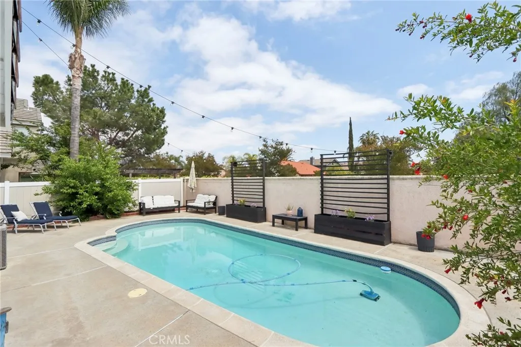 Murrieta, California 92562, United States, 3 Bedrooms Bedrooms, ,2 BathroomsBathrooms,Residential,Active,117202