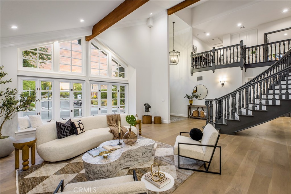 Properties 1 6032 County Oak Road