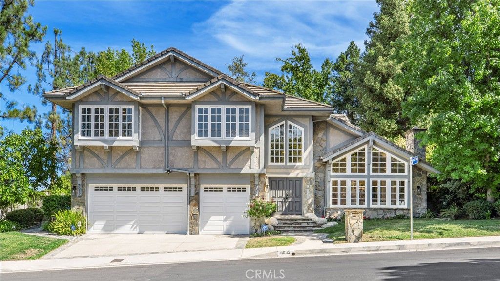 Photo of 6032 County Oak Road, Woodland Hills, CA 91367 (MLS # SR25170462)