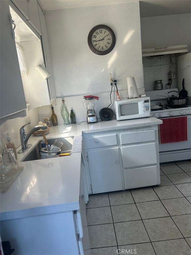 5037 Montezuma Street