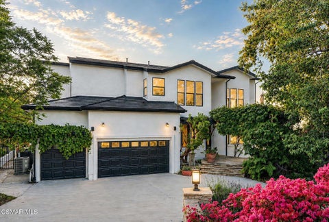 Photo of 419 Helga Court, Newbury Park, CA 91320 (MLS # 226004541)