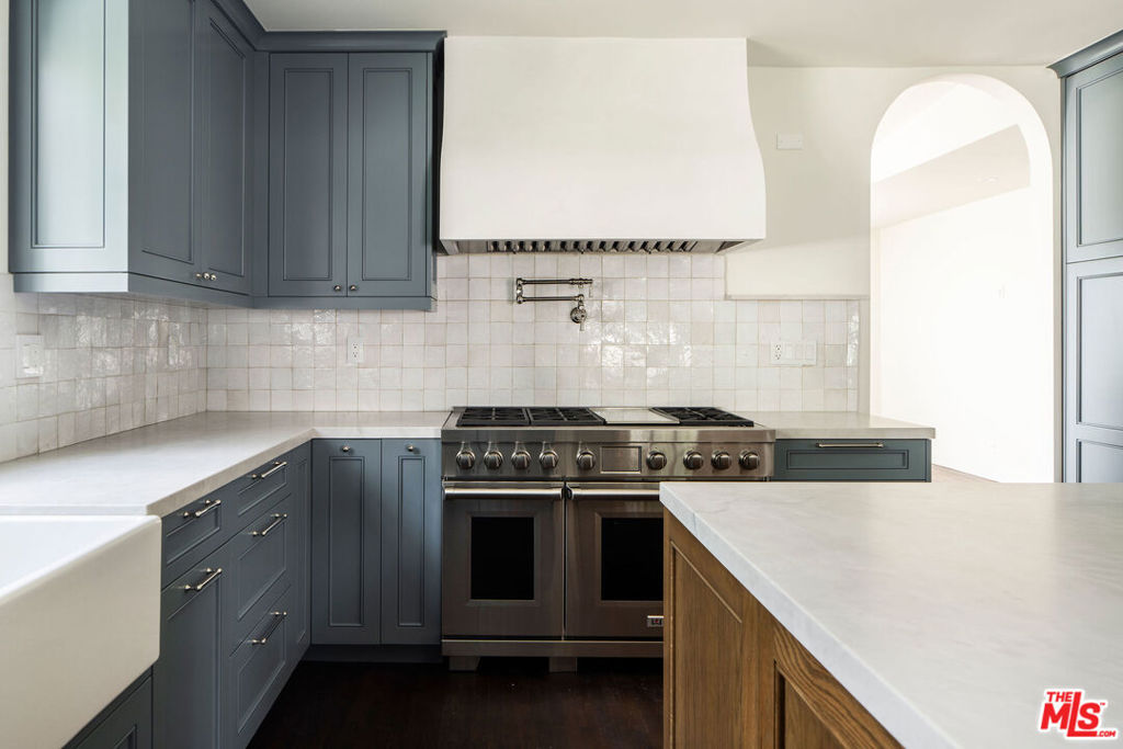 14929 Whitfield Avenue