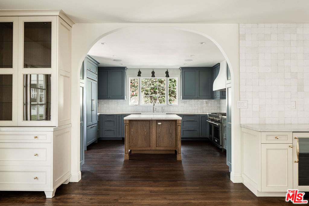 14929 Whitfield Avenue