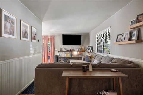 Photo of 304 S Minnesota Ave, Glendora, CA 91741 (MLS # CV26100226)