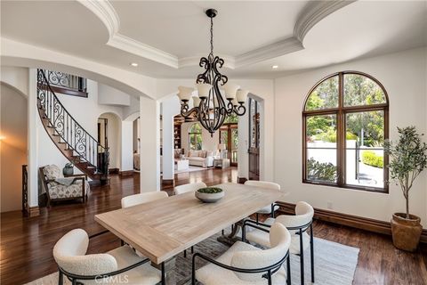 Photo of 718 N Poinsettia Avenue, Manhattan Beach, CA 90266 (MLS # SB26019449)