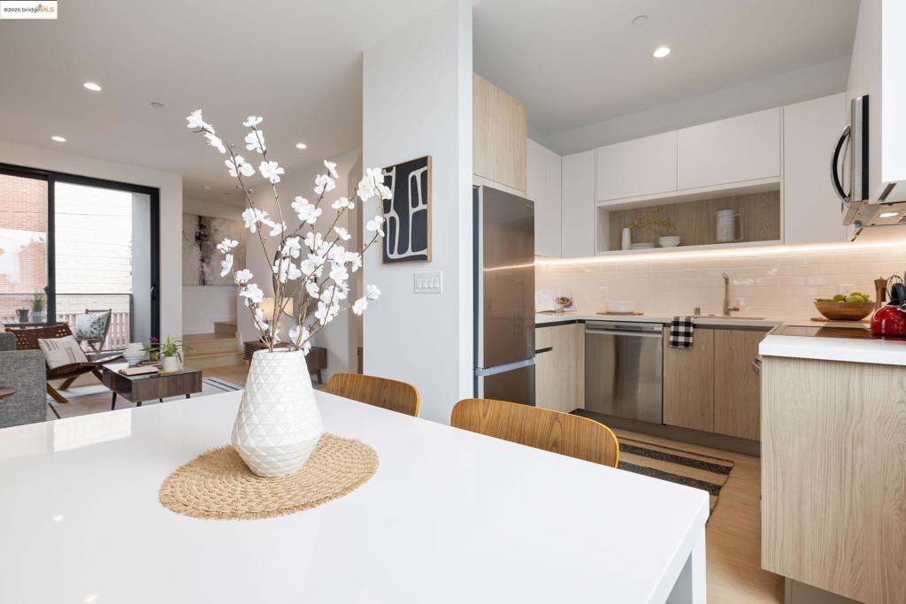 GLENVIEW - Residential