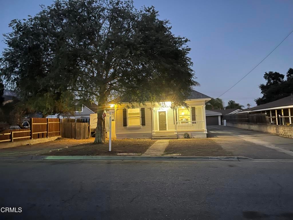 715 Encino Place