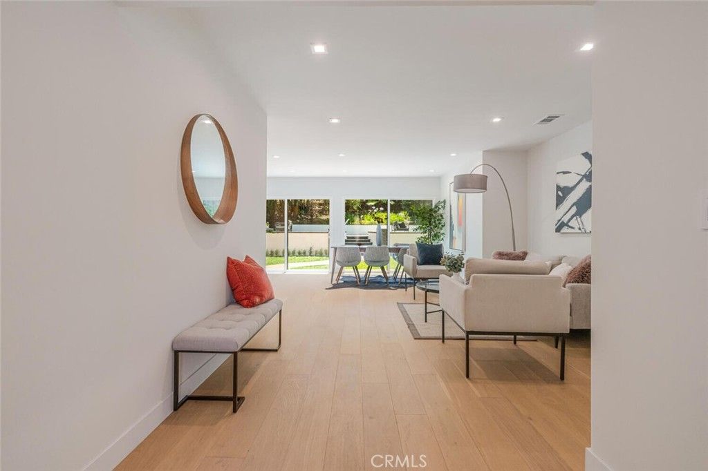 Photo of 22218 San Miguel Street, Woodland Hills, CA 91364 (MLS # SR25176834)