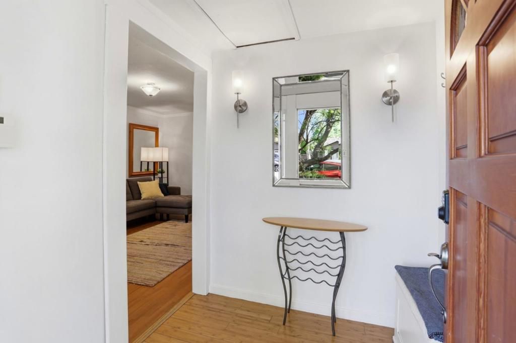 Photo of 1068 Broadway Avenue, San Jose, CA 95125 (MLS # ML82039504)