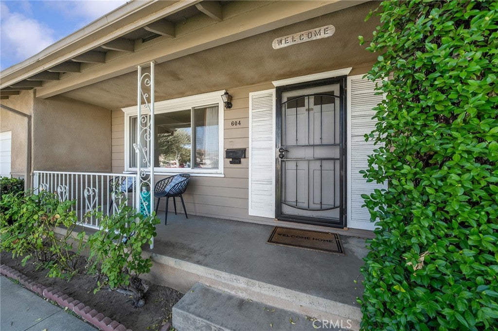 604 N Charter