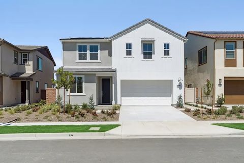 Photo of 3726 Crossen Drive, Corona, CA 92883 (MLS # OC26082579)