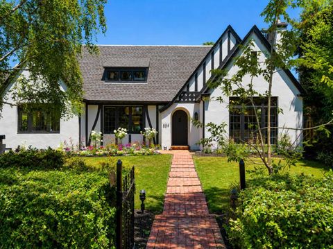 Photo of 554 Edgewood Road, San Mateo, CA 94402 (MLS # ML82051730)