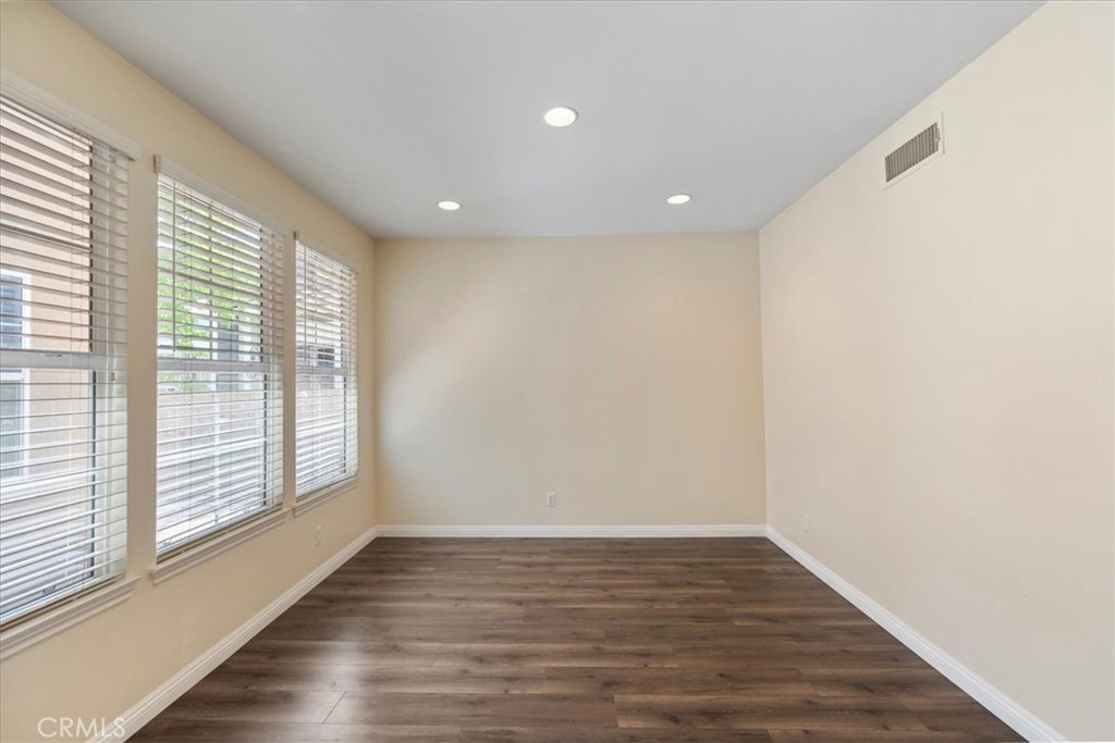 27020 Island Road