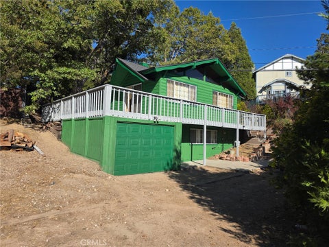 Photo of 474 Delle DR, Crestline, CA 92325 (MLS # IG26189733)