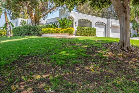 Photo of 5398 Via Carrizo #A, Laguna Woods, CA 92637 (MLS # OC26119726)