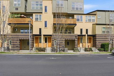 Photo of 670 Squire Avenue, San Jose, CA 95133 (MLS # ML82039148)