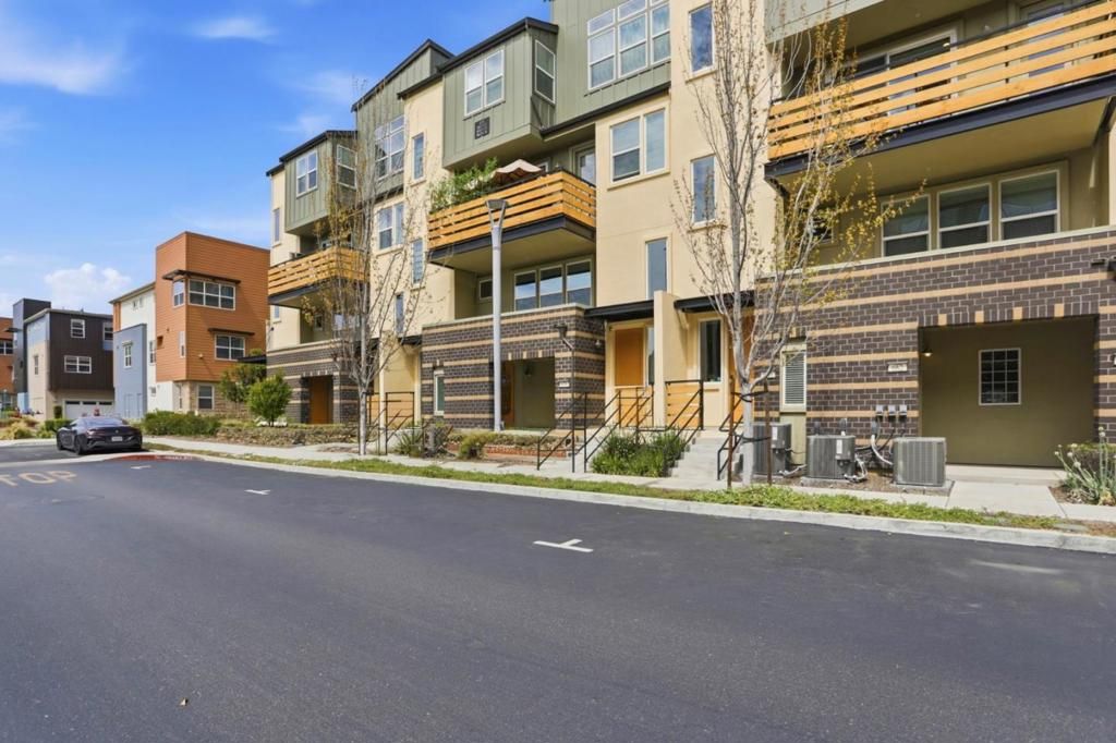 Photo of 670 Squire Avenue, San Jose, CA 95133 (MLS # ML82039148)