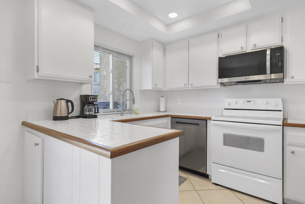 Deep Canyon Tennis C - Residential