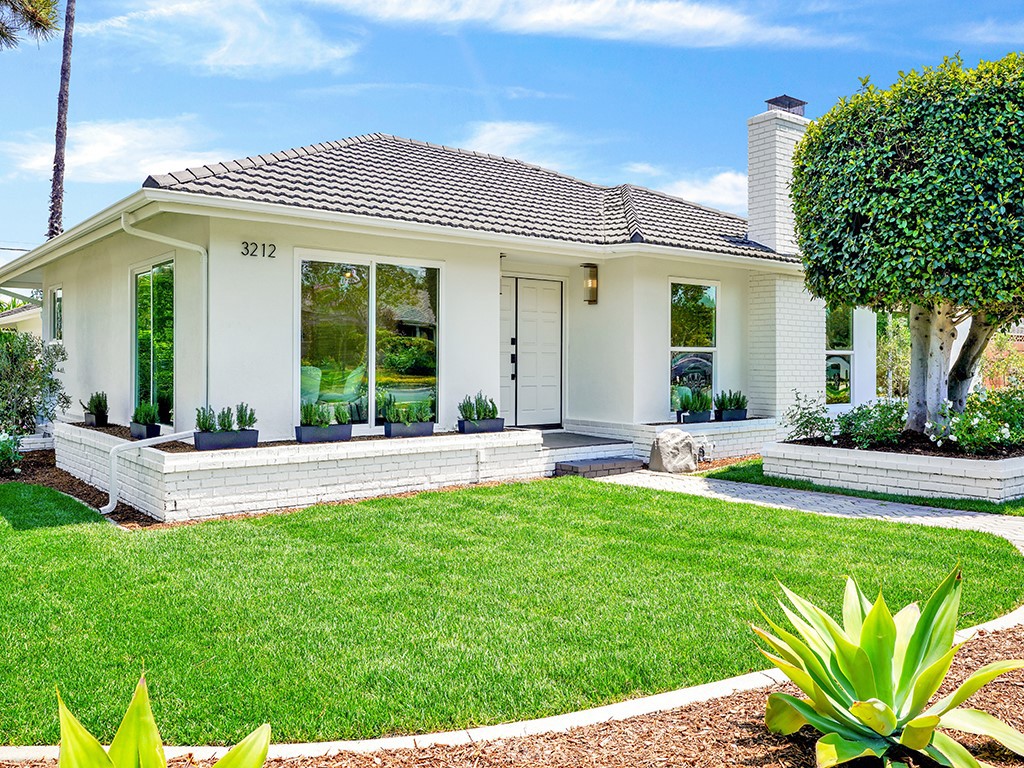 3212 Sunnywood Drive