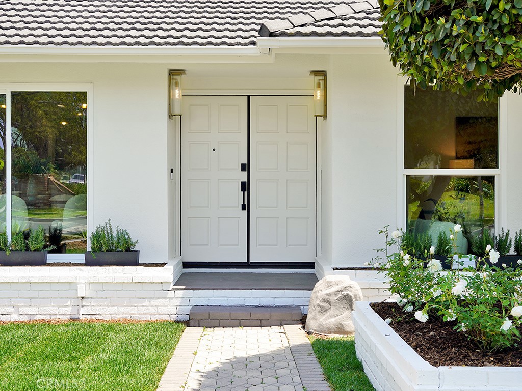 3212 Sunnywood Drive