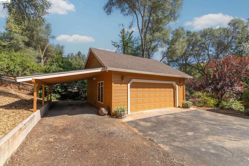 20425 Brook Dr.