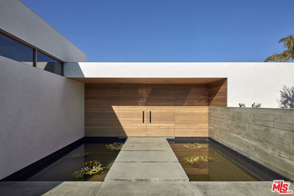 Photo of 6708 Wildlife Road, Malibu, CA 90265 (MLS # 26643137)