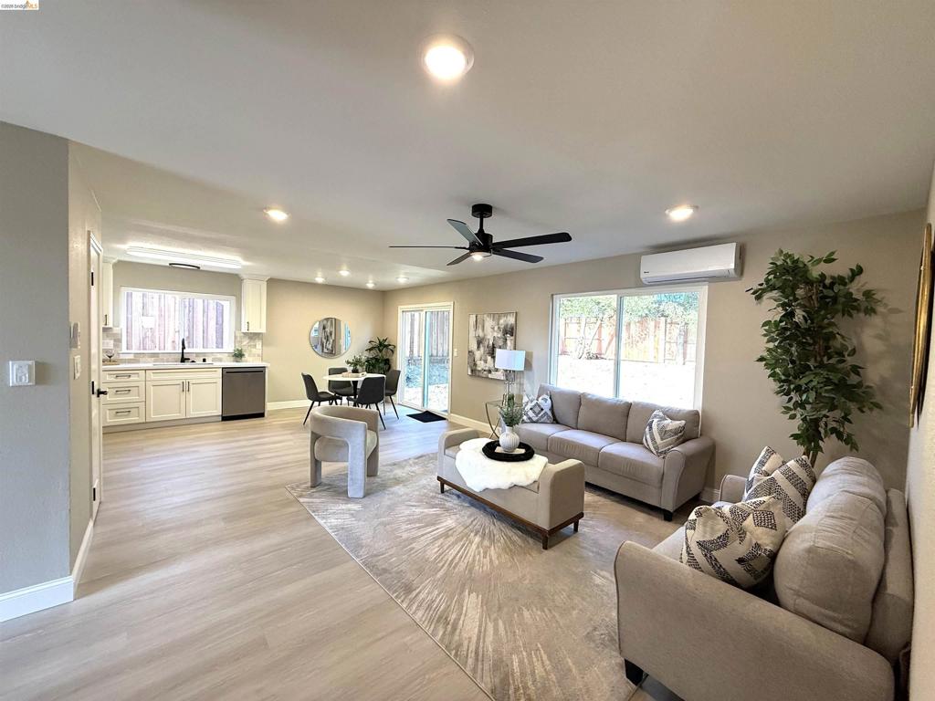 2188 Jacqueline Dr