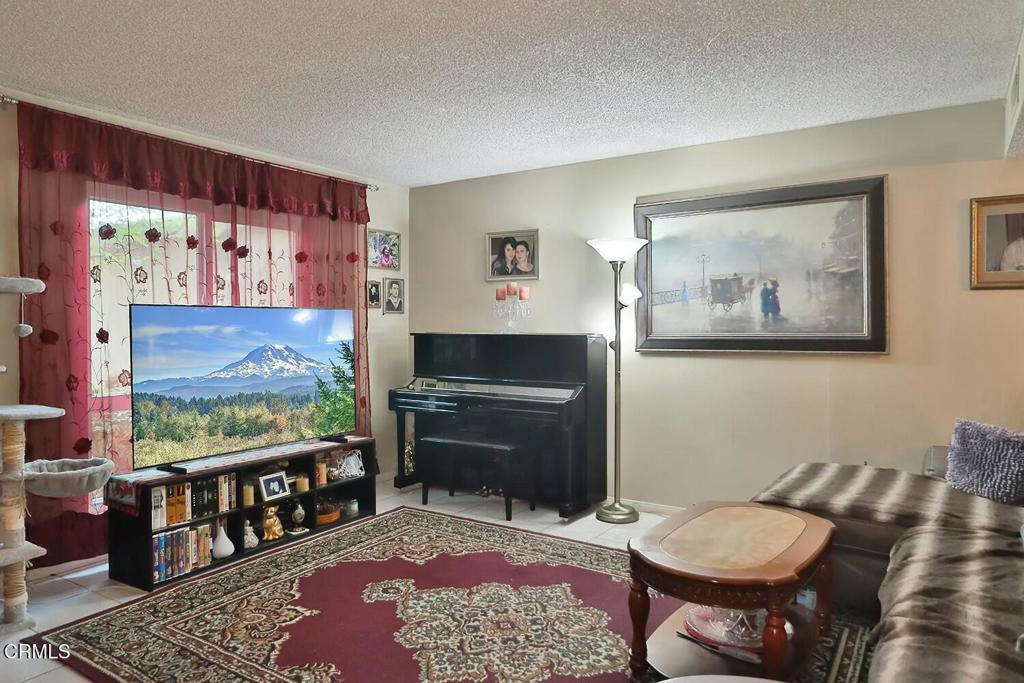 Liberty Canyon Townhomes-861 - Residential