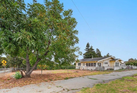 Photo of 897 Green Valley Road, Watsonville, CA 95076 (MLS # ML82059787)