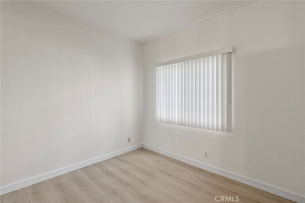 Las Flores (R2) (LF) - Residential Lease