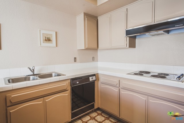 St. Tropez Villas - Residential