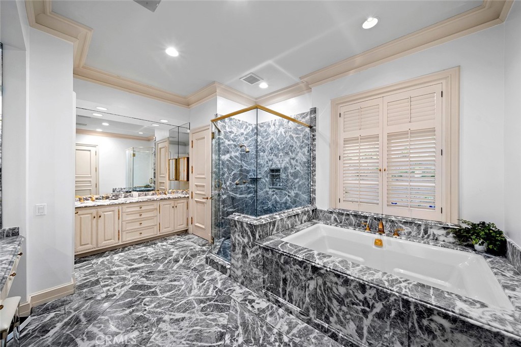 Emerald Bay (EB) - Residential Lease