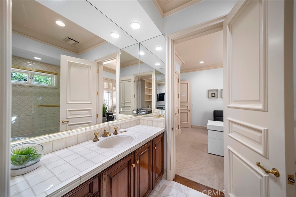 Emerald Bay (EB) - Residential Lease