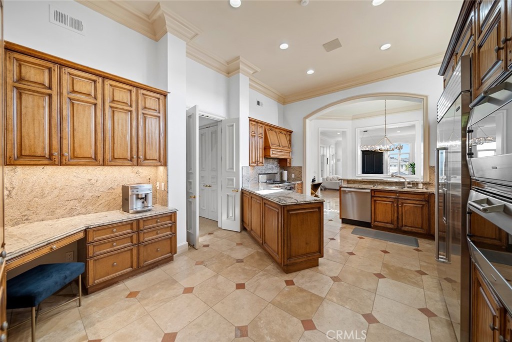 Emerald Bay (EB) - Residential Lease