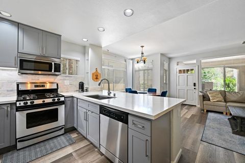 12620 Carmel Country Rd 74 San Diego CA 92130