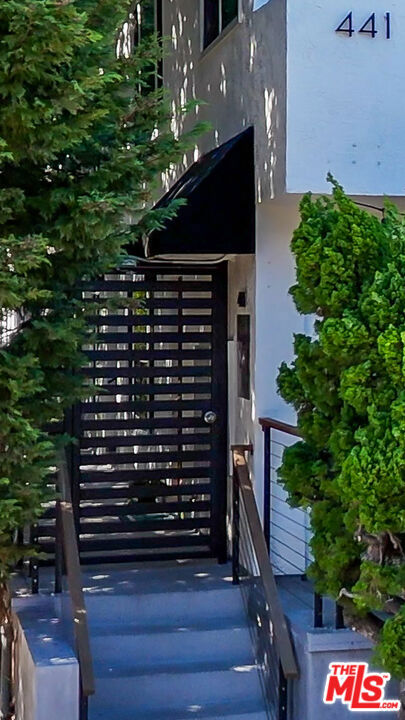 441 Raymond Avenue 5
