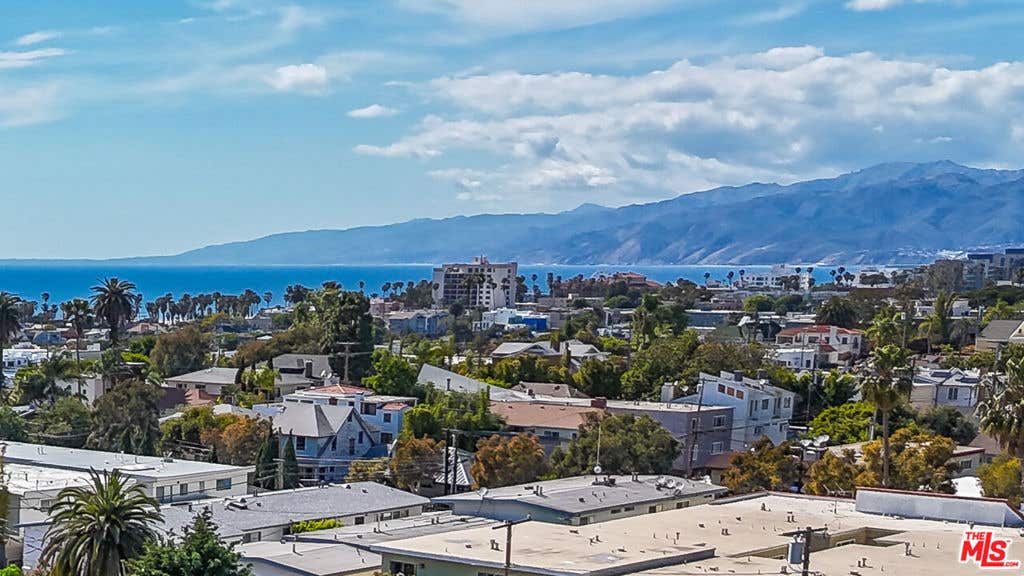 Photo of 441 Raymond Avenue #5, Santa Monica, CA 90405 (MLS # 26832545)