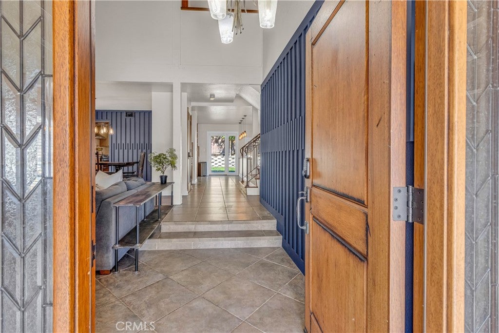 5967 Jacaranda Lane