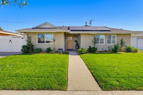 3326 Hackett Long Beach CA 90808