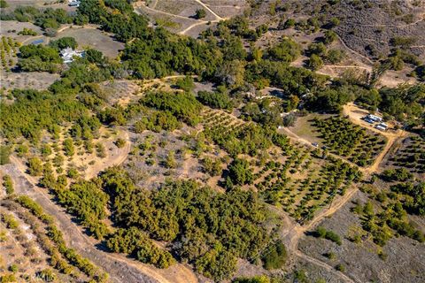 Photo of 0 Via Tornado, Temecula, CA 92590 (MLS # SW25250872) Photo of 0 Via Tornado, Temecula, CA 92590 (MLS # SW25250872)