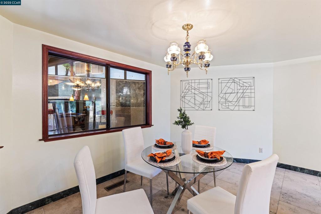 ORINDA C.C. - Residential