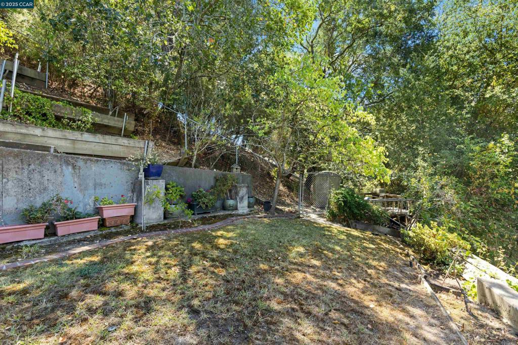 ORINDA C.C. - Residential
