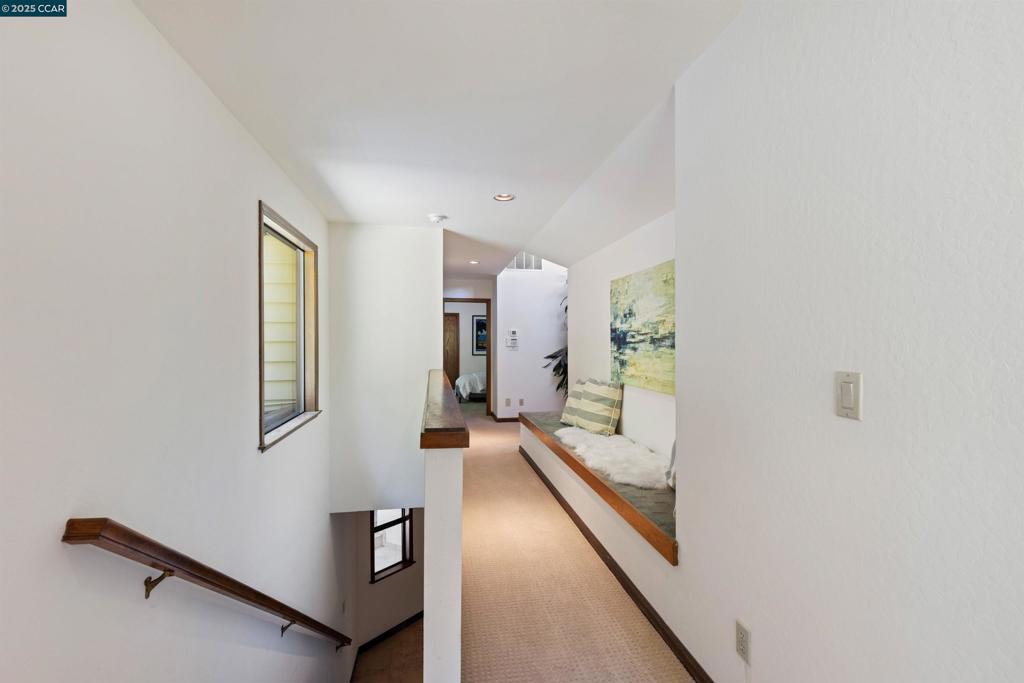 ORINDA C.C. - Residential